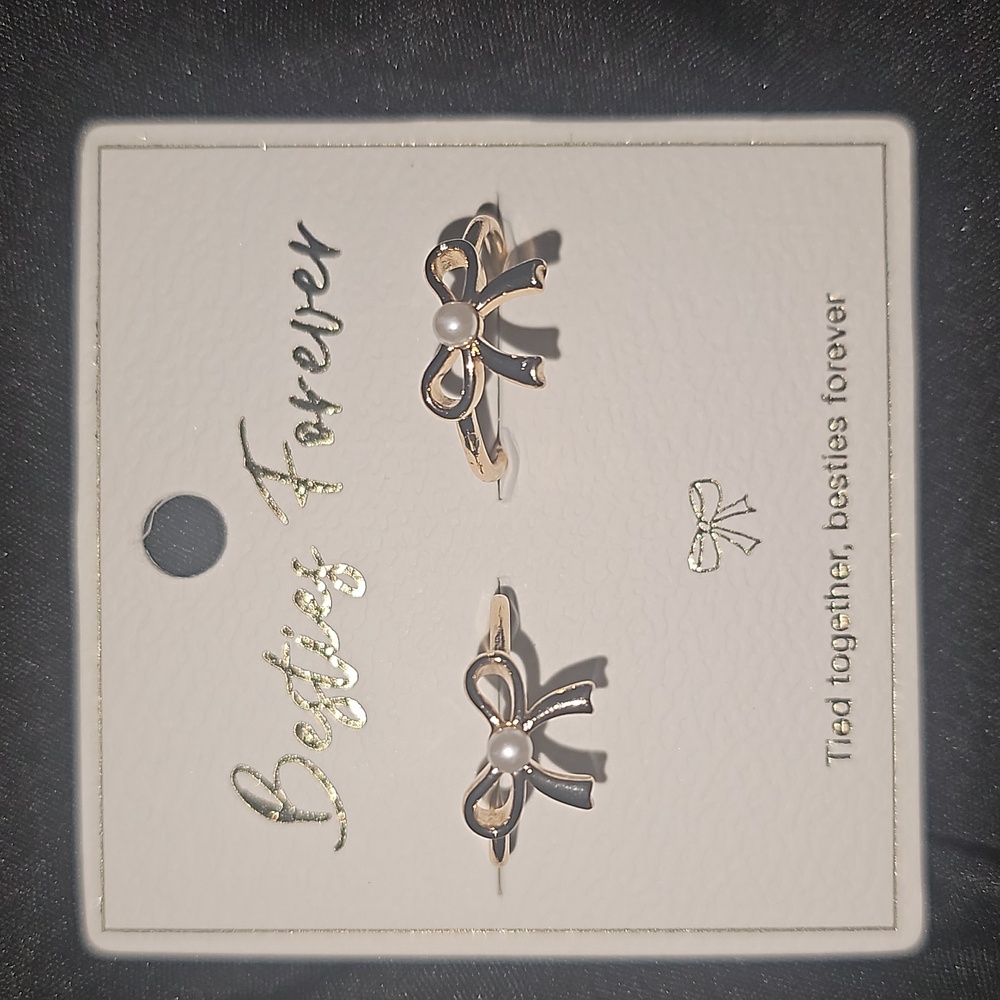 2 gold friendship rings